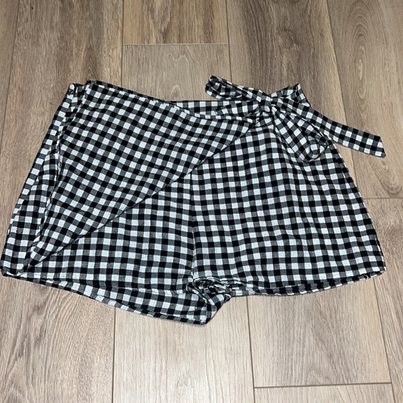 Shein Wrap Skort Size XL - Picture 2 of 3